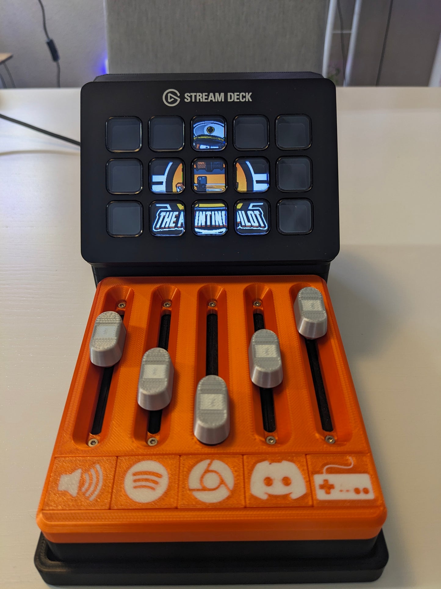 PC Audio Mixer and Stream Deck Stand | Streamdeck | Deej | Elgato |
