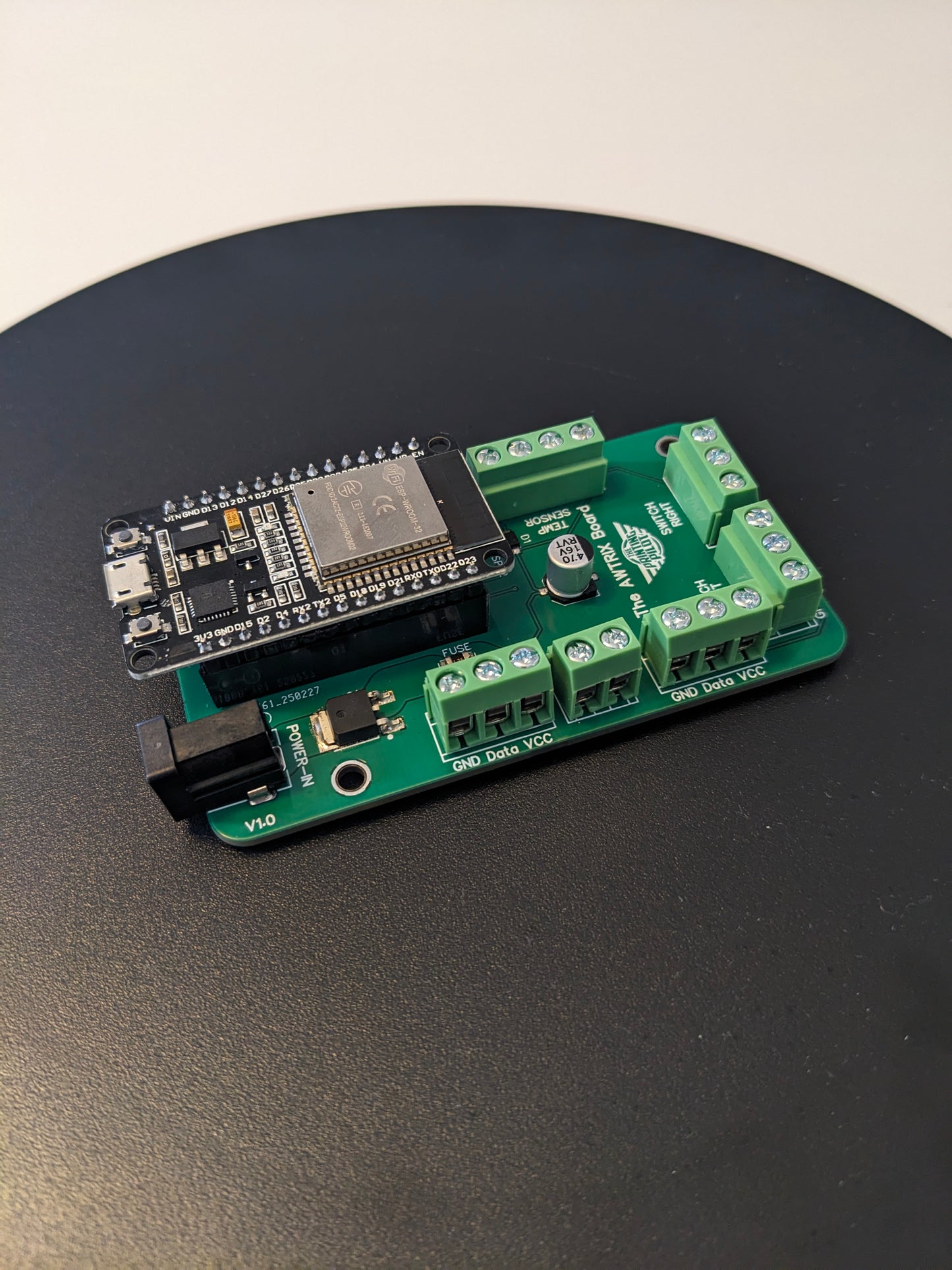 DIY Social Media Follower Display (Awtrix) - PCB ONLY | YouTube | Tiktok | Reddit | Twitch| Instagram |