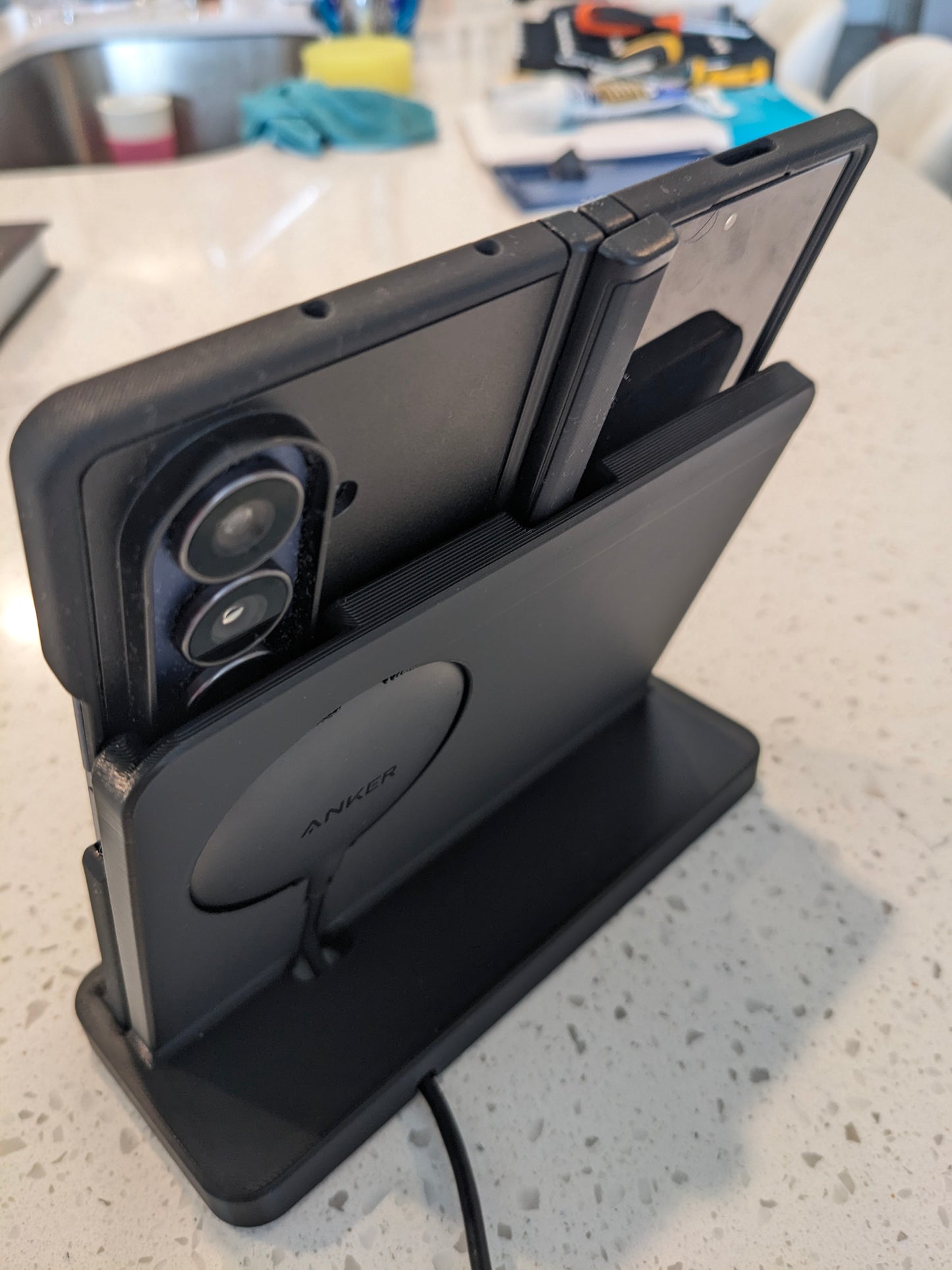 Samsung Galaxy Z Fold 7 Wireless Charging Dock - Update 1