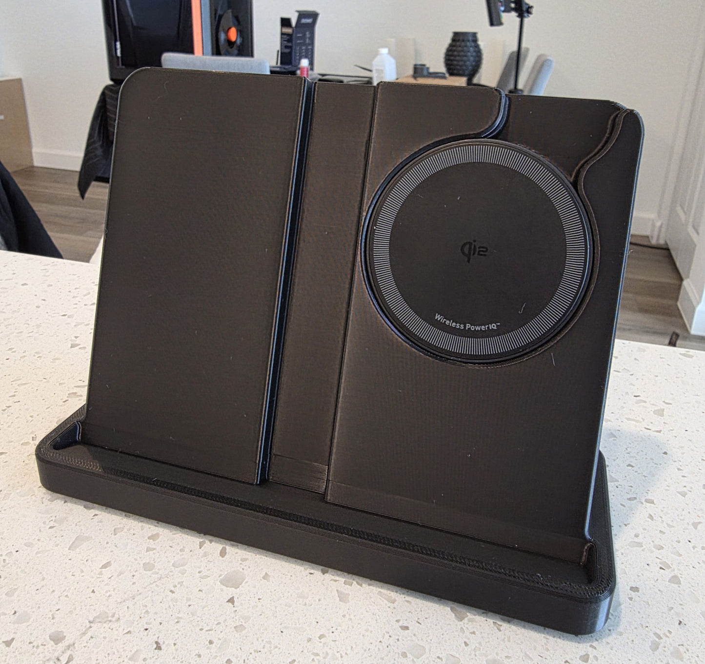 Samsung Galaxy Z Fold 7 Wireless Charging Dock - Update 1